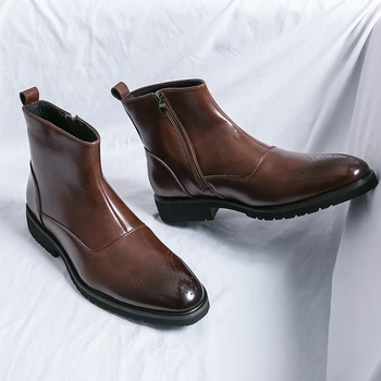 Moda Erkekler Yüksek Top Rahat Brogue Ayakkabı 2023 Lüks Marka Tüm Maç Erkek Motokros Botları Klasik Erkekler için Yürüyüş yarım çizmeler