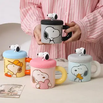 Snoopy Sevimli Kupa Seramik Fincan El-Boyalı İçecek Fincan Kahve Fincan Çift Kupa Komik Mutfak Drinkware Fincan Kapağı ile Kız Hediye