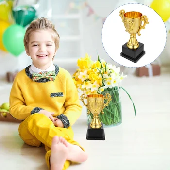 Altın Kupa Kupası Çocuklar Kazanan Ödül Spor Fan Yarışmaları Ödül Ödüller Kazananlar Takdir Hediyeler
